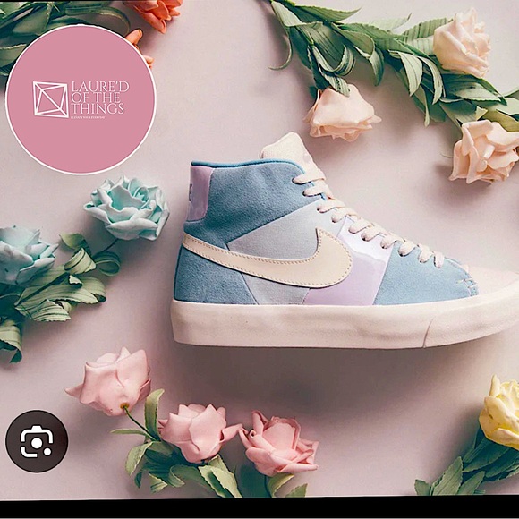 Like NEW Mens Size 8 Nike Blazer Royal- Easter 2018 Hightops - Picture 2 of 14